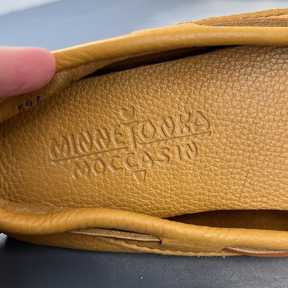 Minnetonka Kilty Deerskin Fringe Soft Sole Moccasins Slip On - Picture 6 of 10